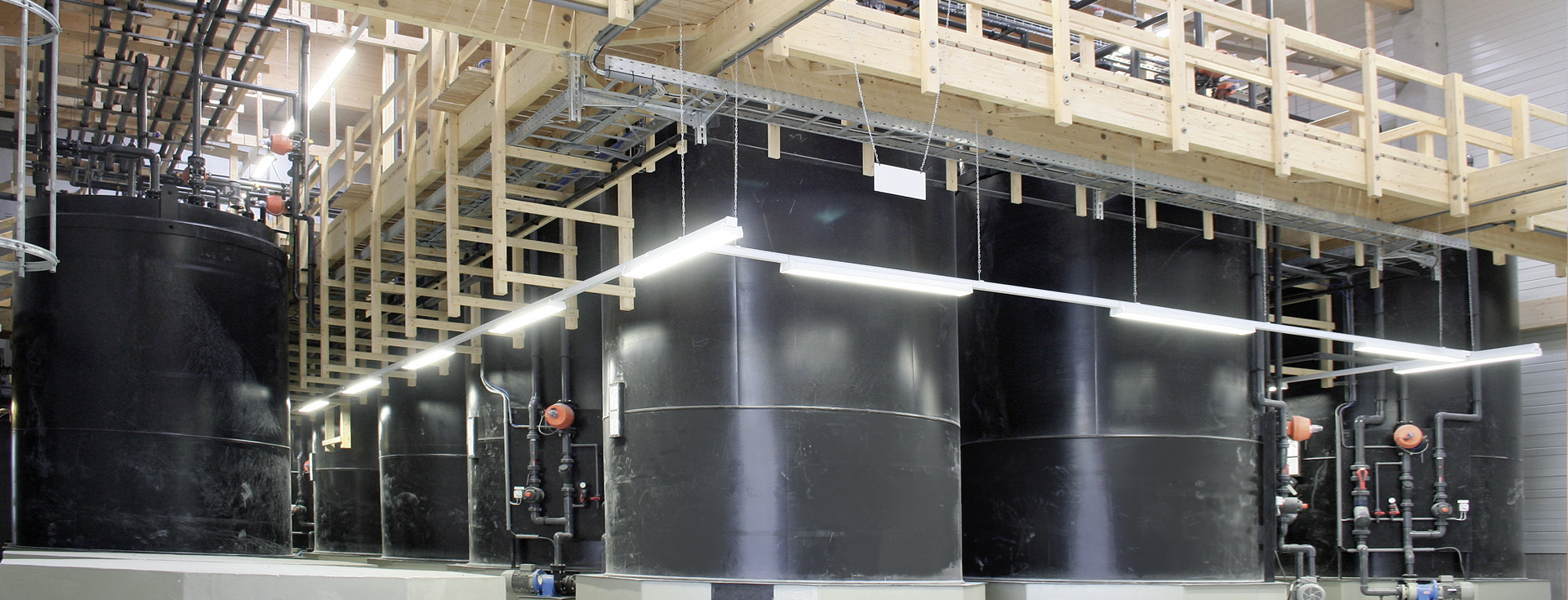 Lagerbehälter und Tanklager für Chemikalien